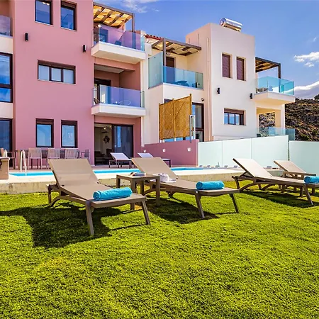 Mari Chania, With Private Ecologic Pool And Amazing View! וילה
