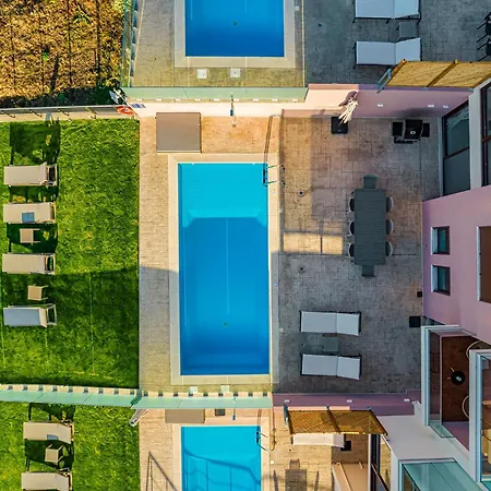 Mari Chania, With Private Ecologic Pool And Amazing View! * חאניה