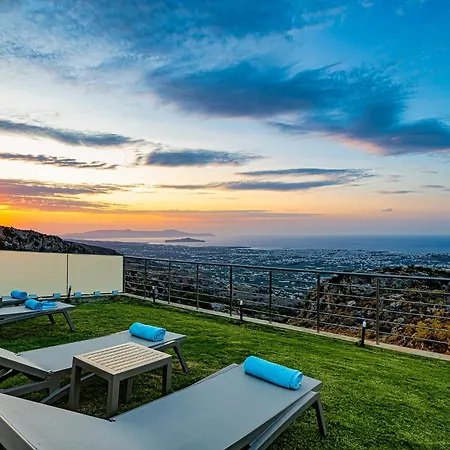 Mari Chania, With Private Ecologic Pool And Amazing View! Willa