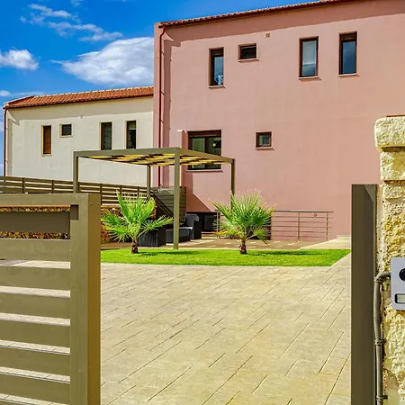 Mari Chania, With Private Ecologic Pool And Amazing View! * חאניה
