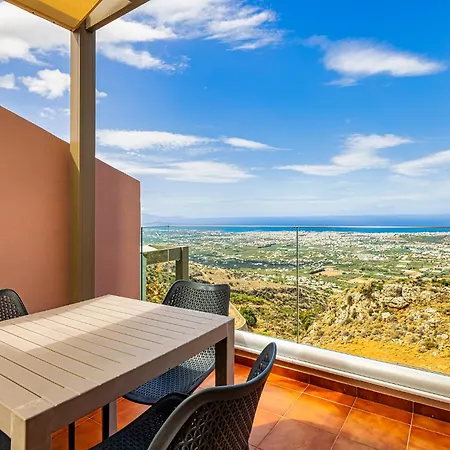 Mari Chania, With Private Ecologic Pool And Amazing View! חאניה