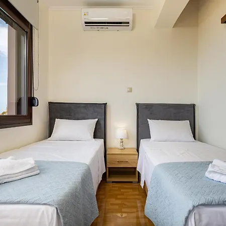 Mari Chania, With Private Ecologic Pool And Amazing View! וילה *