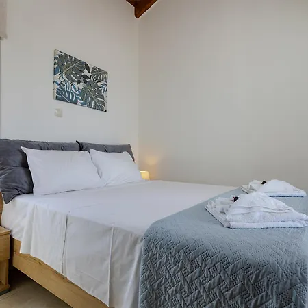 Mari Chania, With Private Ecologic Pool And Amazing View! וילה *